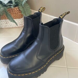 Dr. Martens 2976 Quad Platform Chelsea Boot in black smooth leather